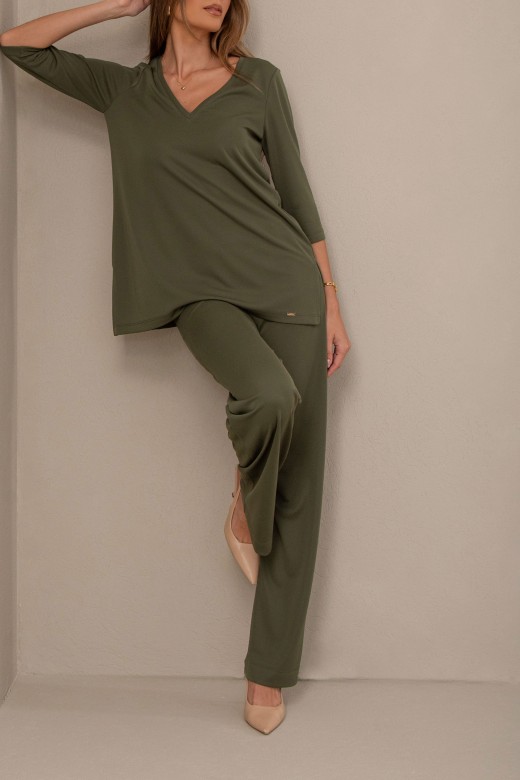 Basic knit tunic with v-neck