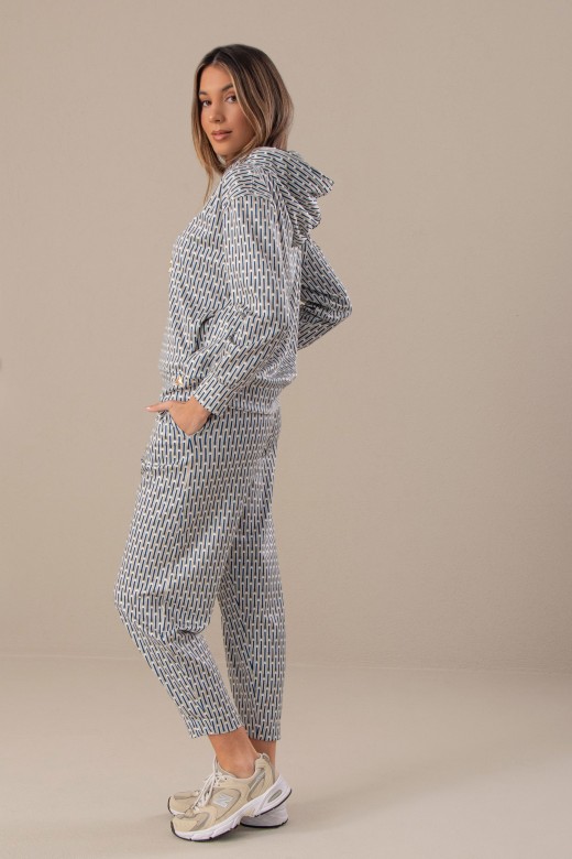 Sweater com estampado geomtrico