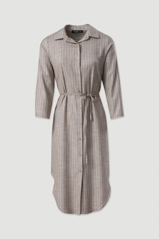 Vestido midi com detalhe de linha