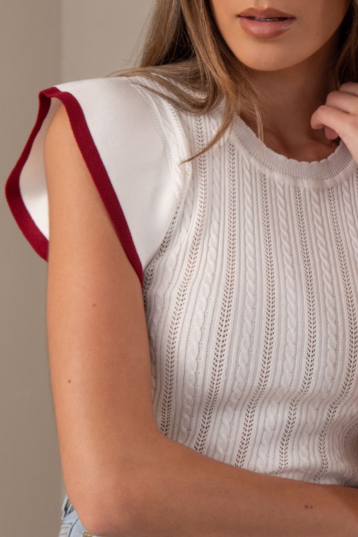 Camisola em malha trabalhada e manga curta