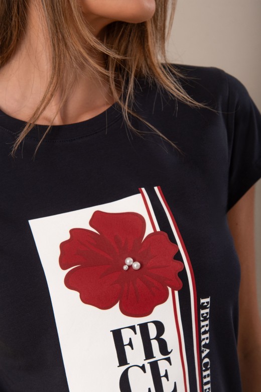T-shirt bsica com estampado