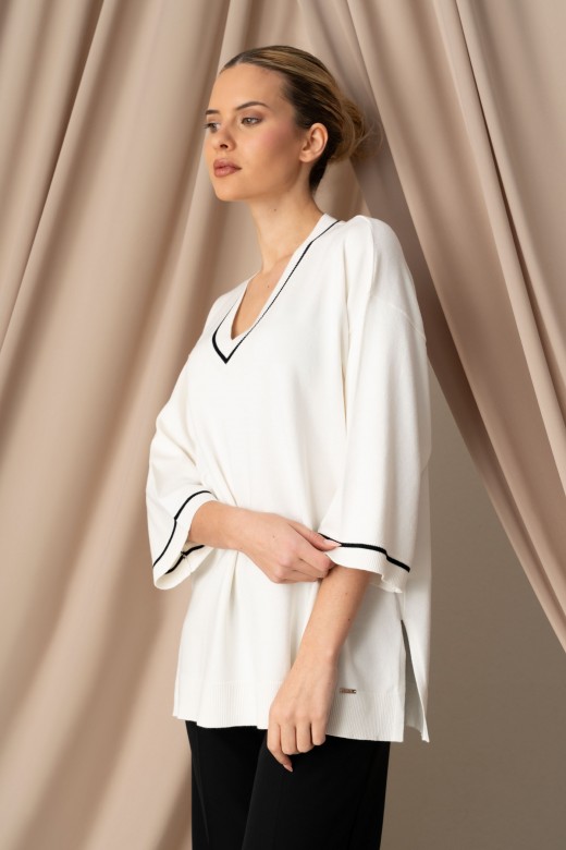 Flowy knit sweater with contrasting trim