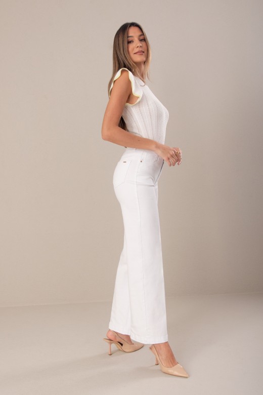 Straight jeans com mistura de algodo