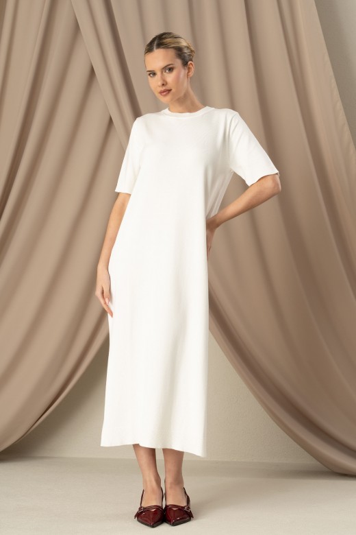 Vestido midi de malha com manga curta