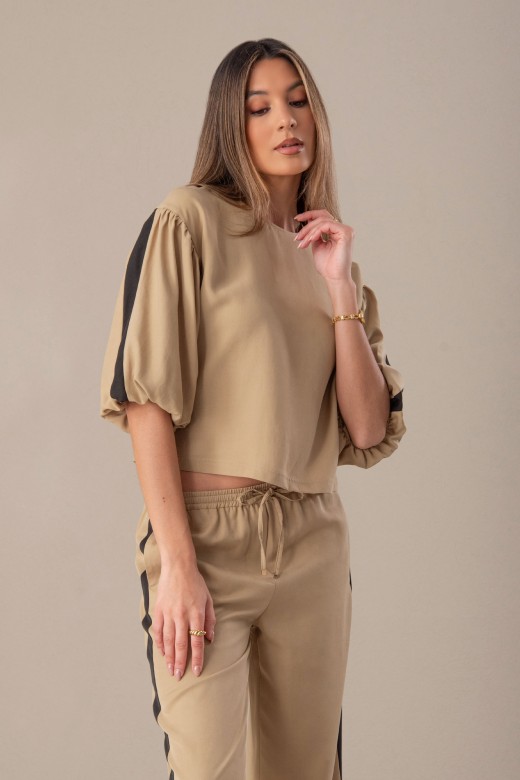 Camisola curta de manga abalonada