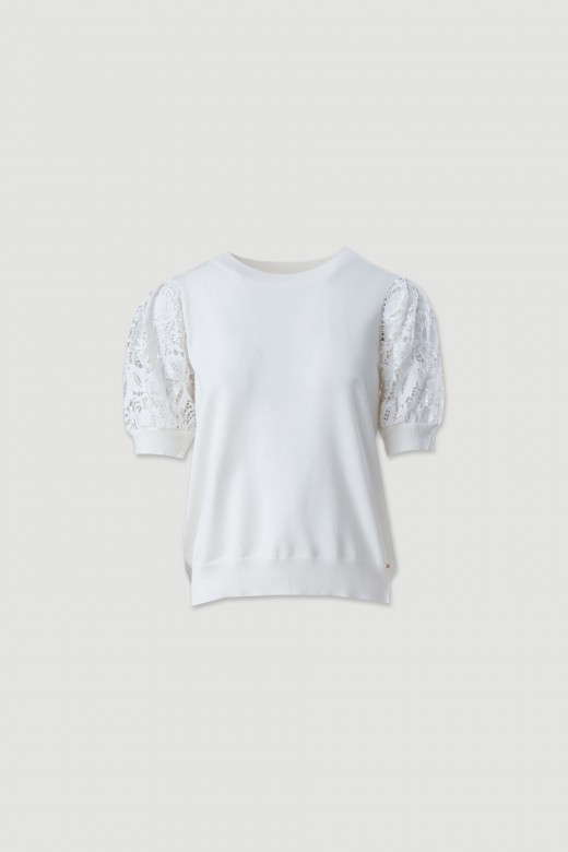 Camisola de malha com manga curta rendada
