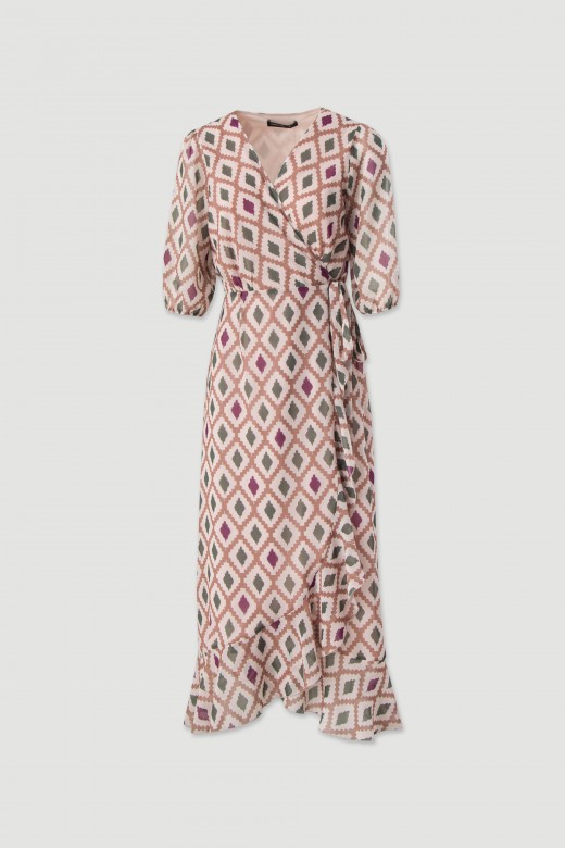 Vestido midi estampado em trespasse