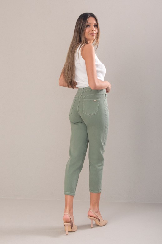 Mom fit jeans with a cotton blend