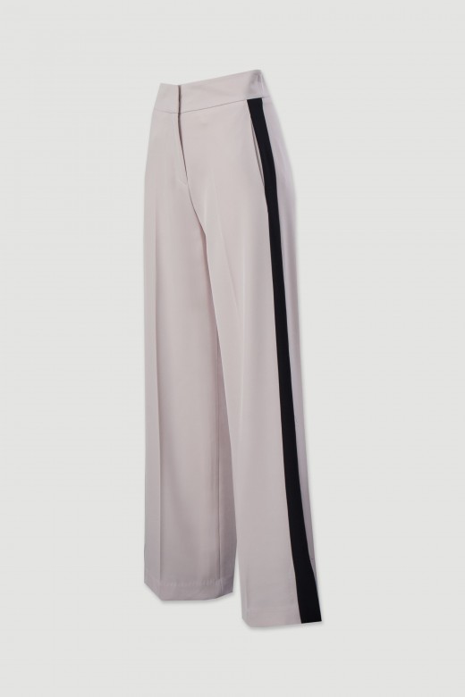 Cala wide leg com risca lateral