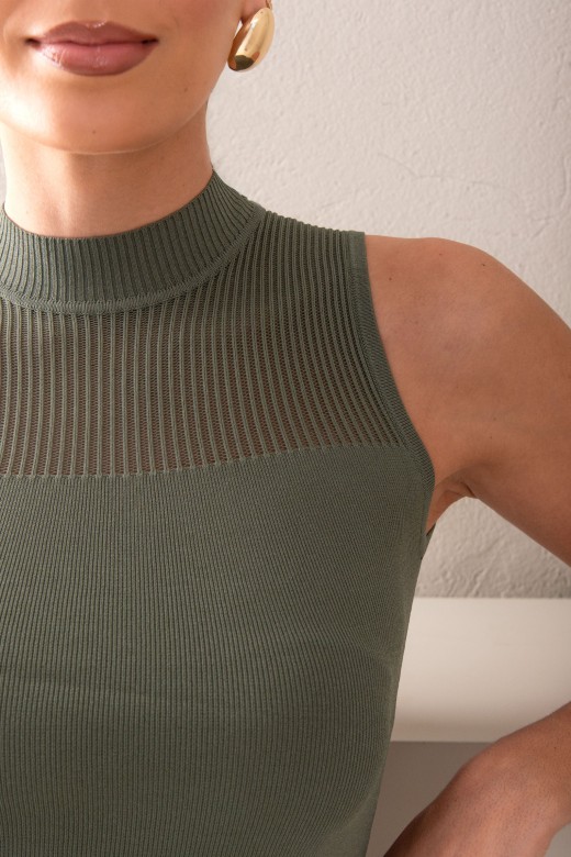 Top de malha de gola subida com transparncia 100% viscose