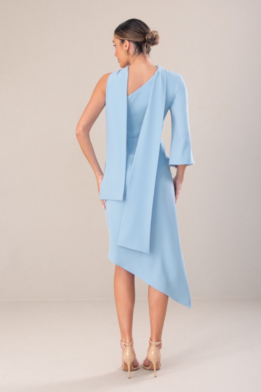 Vestido assimétrico com laçada Vestido assimétrico com laçada