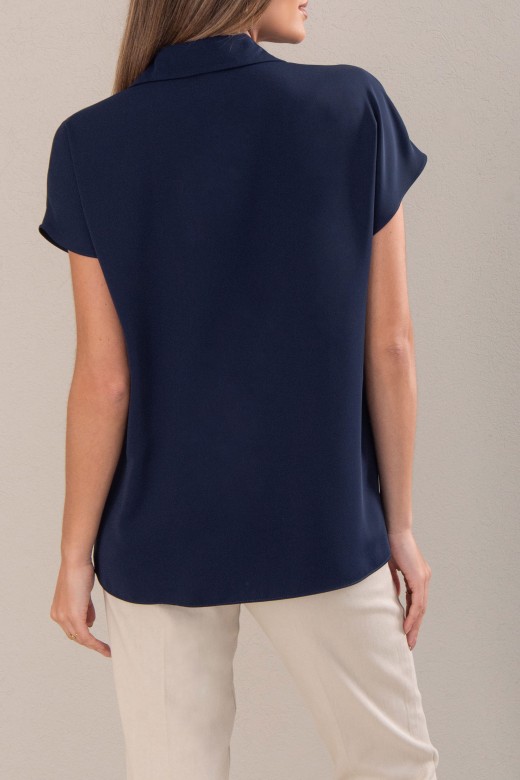 Blouse fluide avec plaque mtallique