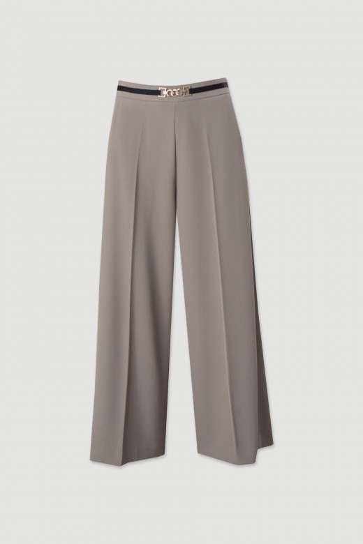 Cala culotte com cinto metlico