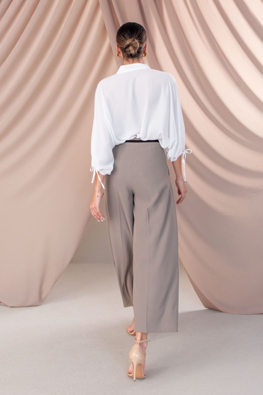 Cala culotte com cinto metlico