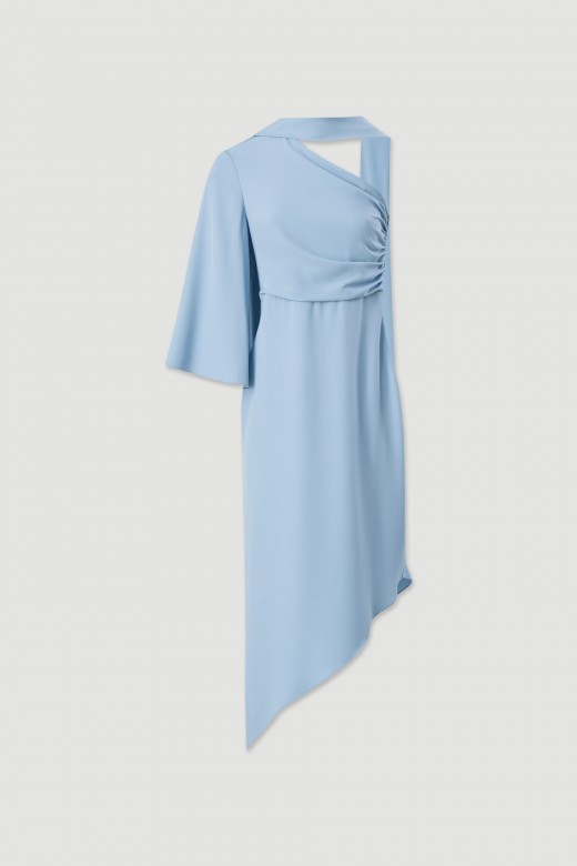 Vestido assimétrico com laçada Vestido assimétrico com laçada
