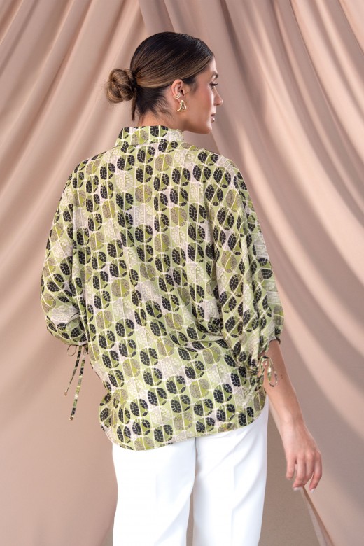 Tnica estampada com pormenor de lao no decote