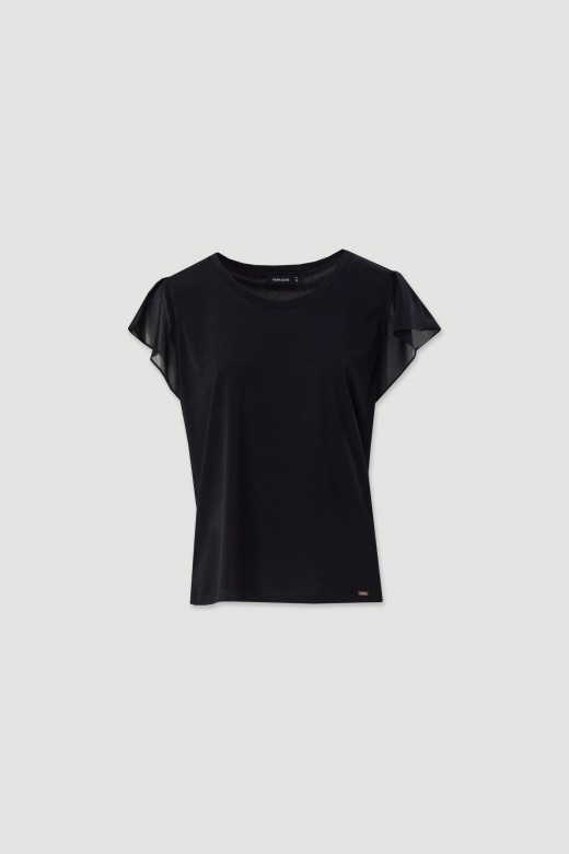 Blusa com folho na manga em tecido