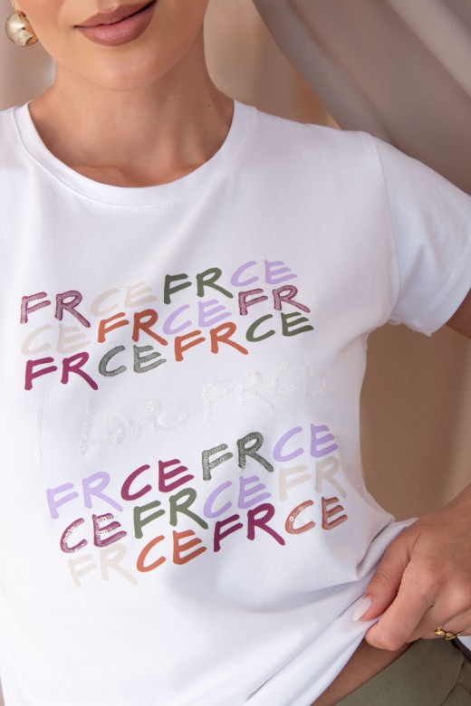 T-shirt algodo bsica com letras e transfers