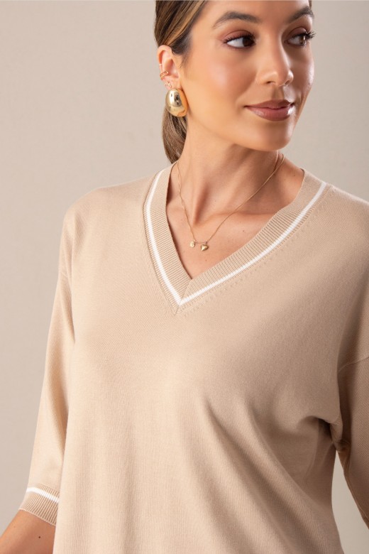 Camisola de malha fluida com detalhe de tira a contrastar Camisola de malha fluida com detalhe de tira a contrastar