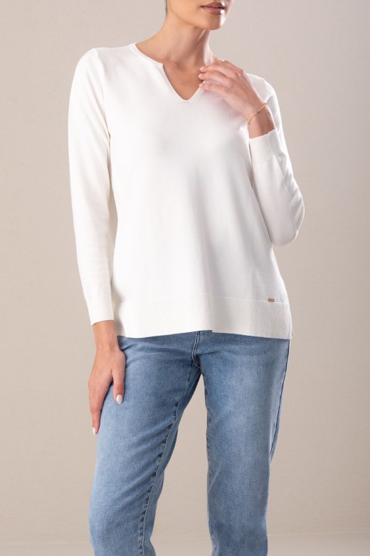Basic v-neck knit sweater