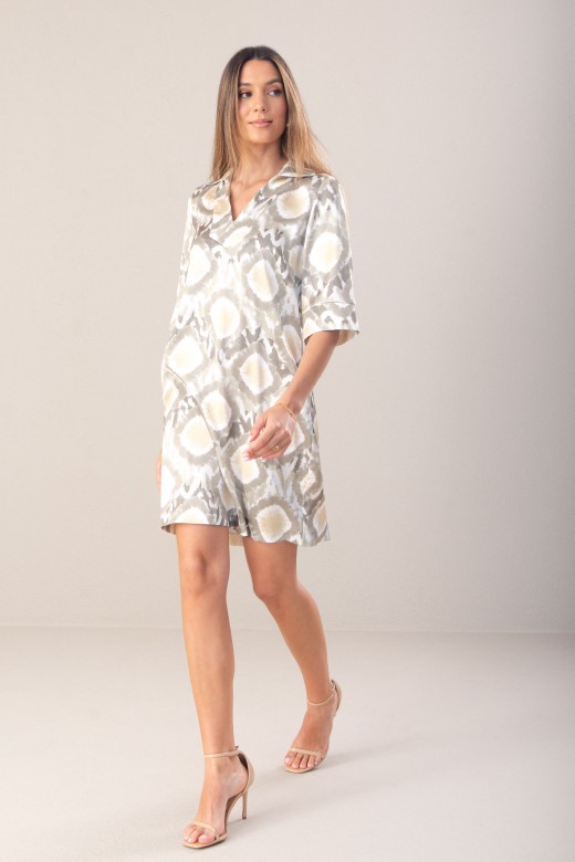 Short printed dress with 3/4 sleeves