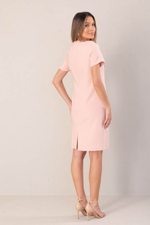 Vestido com decote em v e sobreposição de tecido Vestido com decote em v e sobreposição de tecido