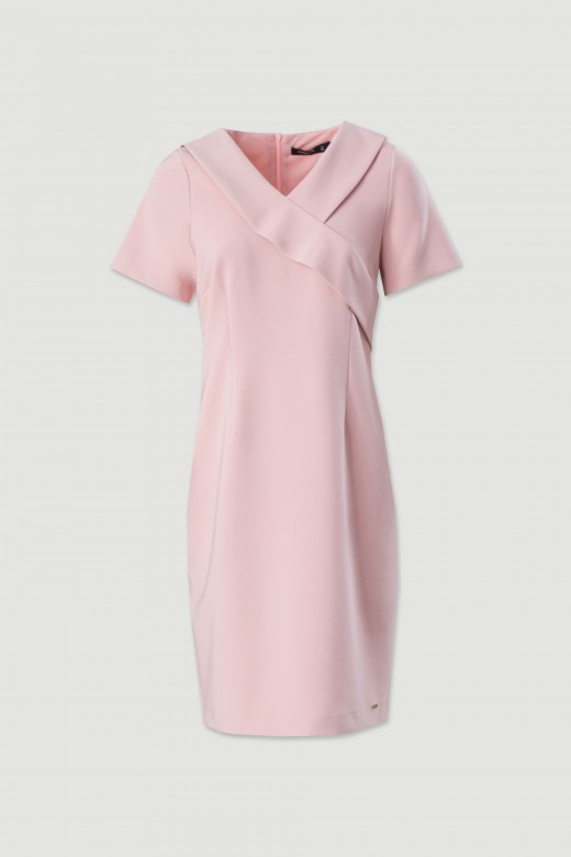 Vestido com decote em v e sobreposição de tecido Vestido com decote em v e sobreposição de tecido