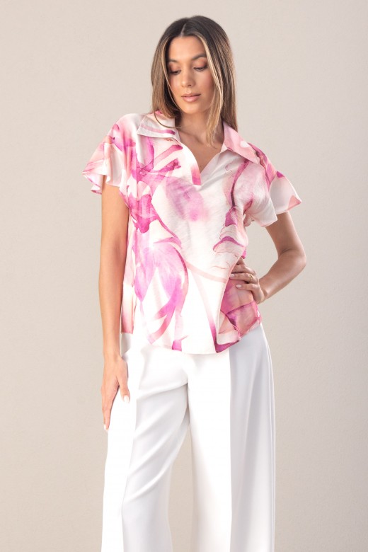 Blusa fluda com padro de manga curta