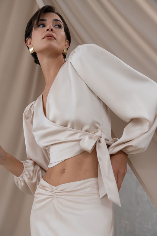 Blouse courte satine