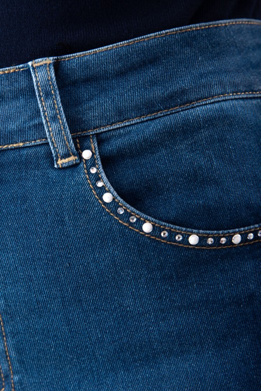 Jeans de algodão skinny com aplicação de transfers Jeans de algodão skinny com aplicação de transfers