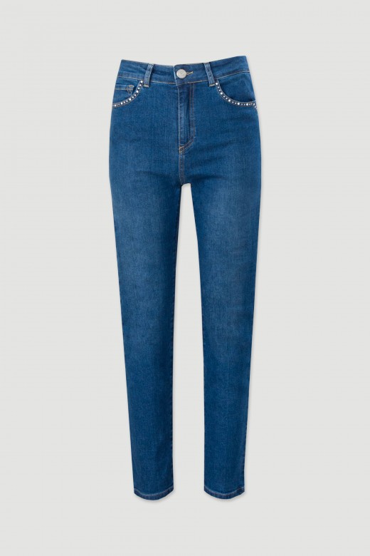 Jeans de algodão skinny com aplicação de transfers Jeans de algodão skinny com aplicação de transfers