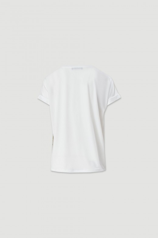 Camisola com tecido estampado na frente