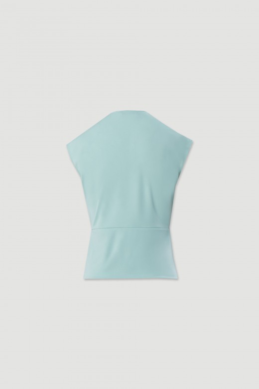 Pull en maille avec dtail de nud