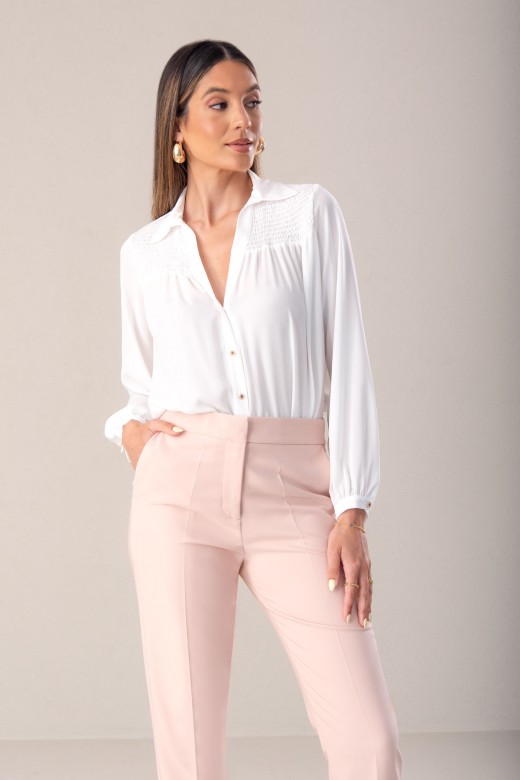 Blouse en v avec fronces