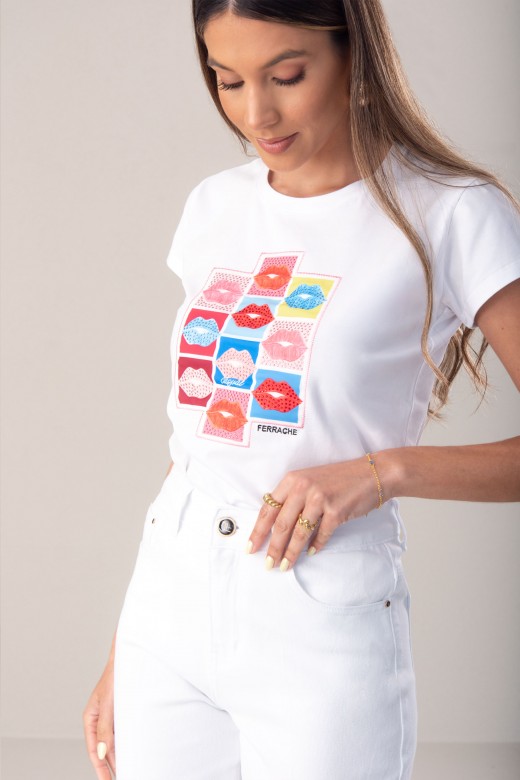 T-shirt em algodo com estampado na frente