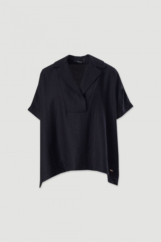 Fluid tunic with a linen blend