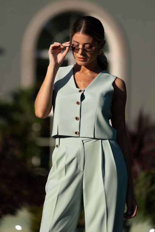 Classic short vest