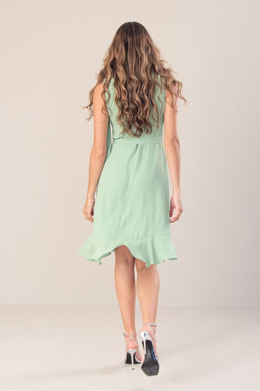 Vestido curto fluido com saia cruzada