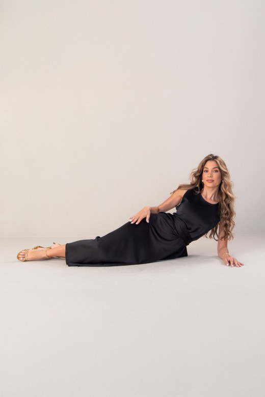 Vestido clssico midi acetinado