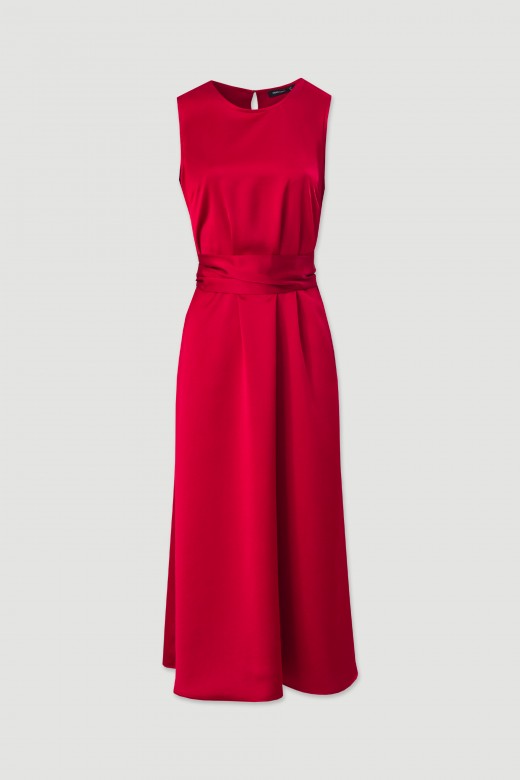 Vestido clssico midi acetinado