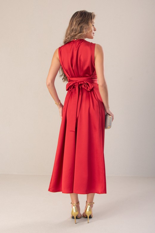 Vestido clssico midi acetinado