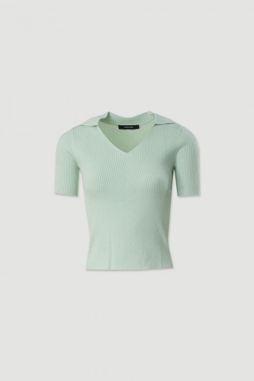 Ribbed knit top with short sleeves