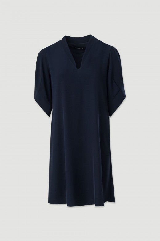 Fluid dress with 3/4 asymmetric sleeves