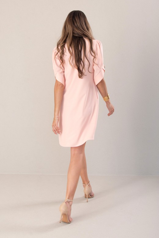 Vestido fluido com manga 3/4 assimtrica