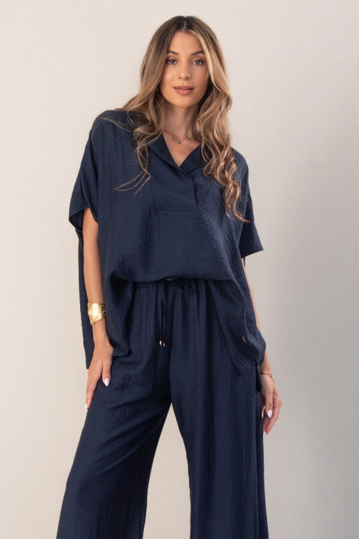 Fluid tunic with a linen blend