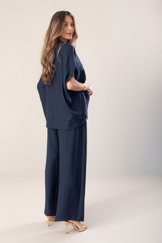 Fluid tunic with a linen blend