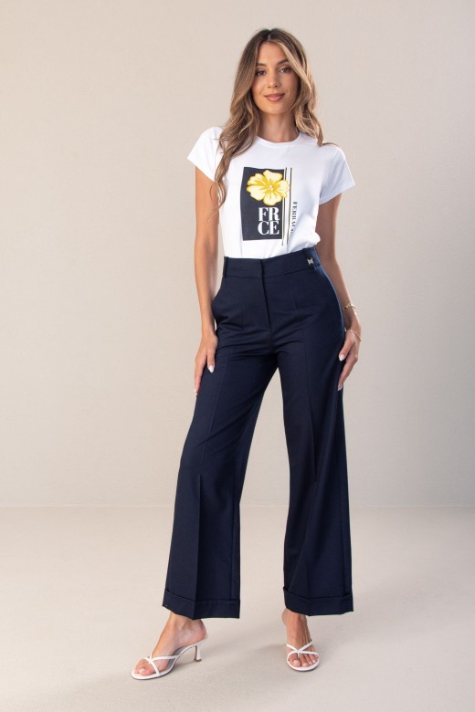 T-shirt bsica com estampado