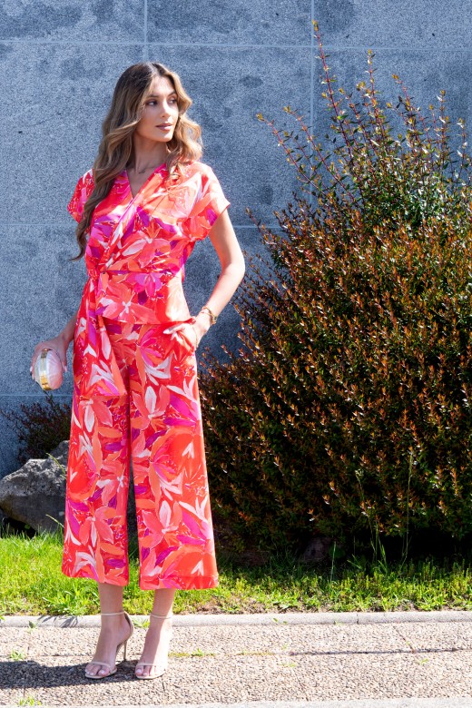 Cala culotte wide leg em tecido estampado