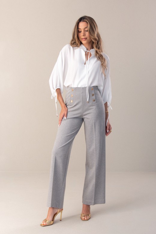 Wide-leg pants with an internal elastic waistband