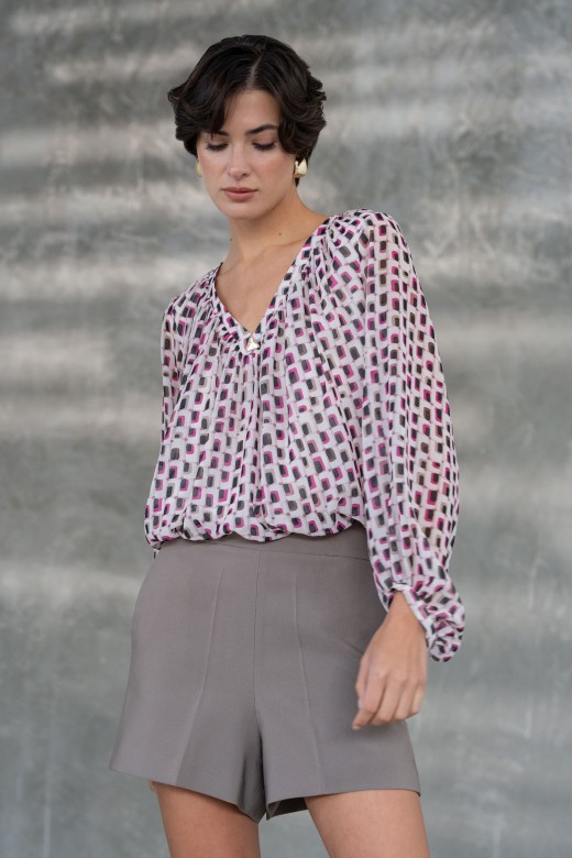 Printed blouse with double puffed design Printed blouse with double puffed design